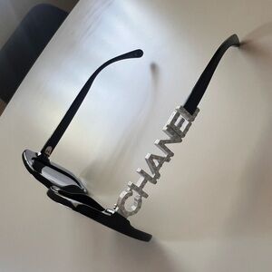 Chanel Black Sunglasses like new, with Silver Logo